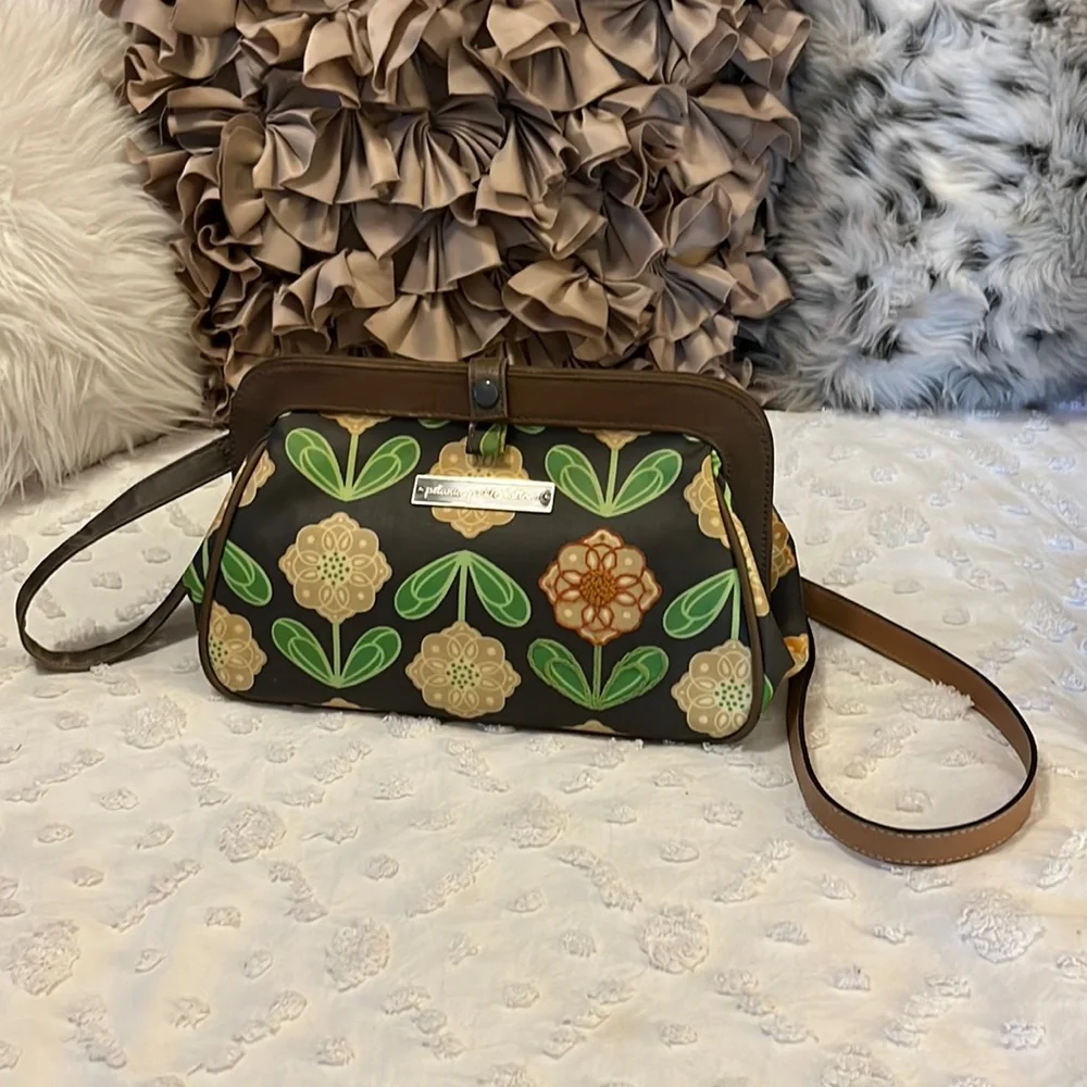 Petunia Pickle Bottom Cross Town Floral Clutch Shoulder Crossbody Bag Purse
